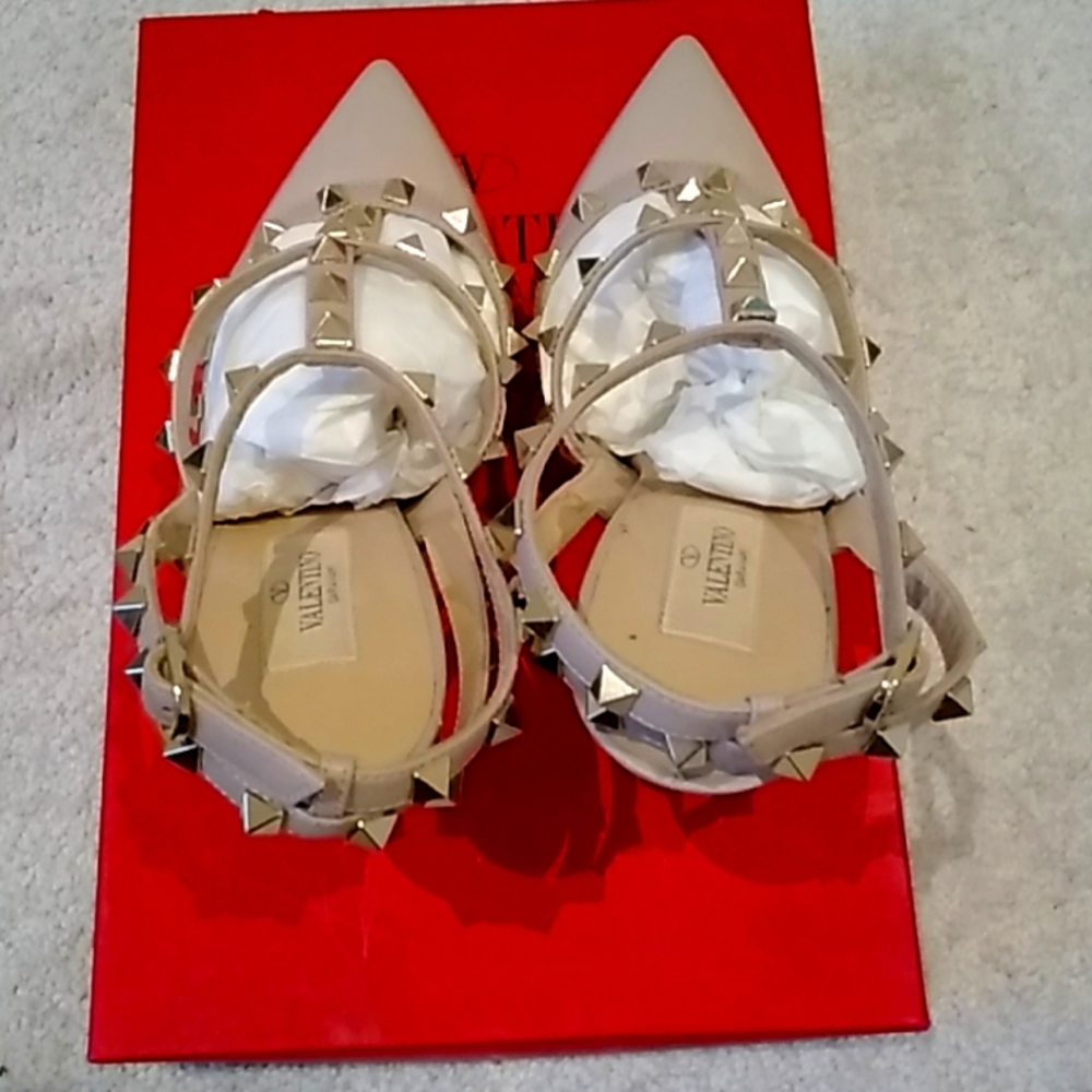 Valentino Garavani Shoes 39